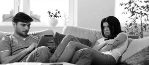 homem distante frio seco